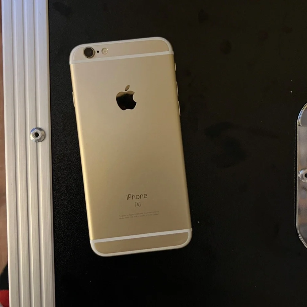 EUC iPhone 6S Unlocked 16GB